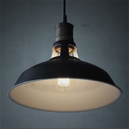 Lustre vintage américain en fer forgé pour fenêtre