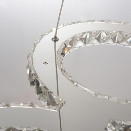 Suspension moderne contemporaine en métal chromé et cristal