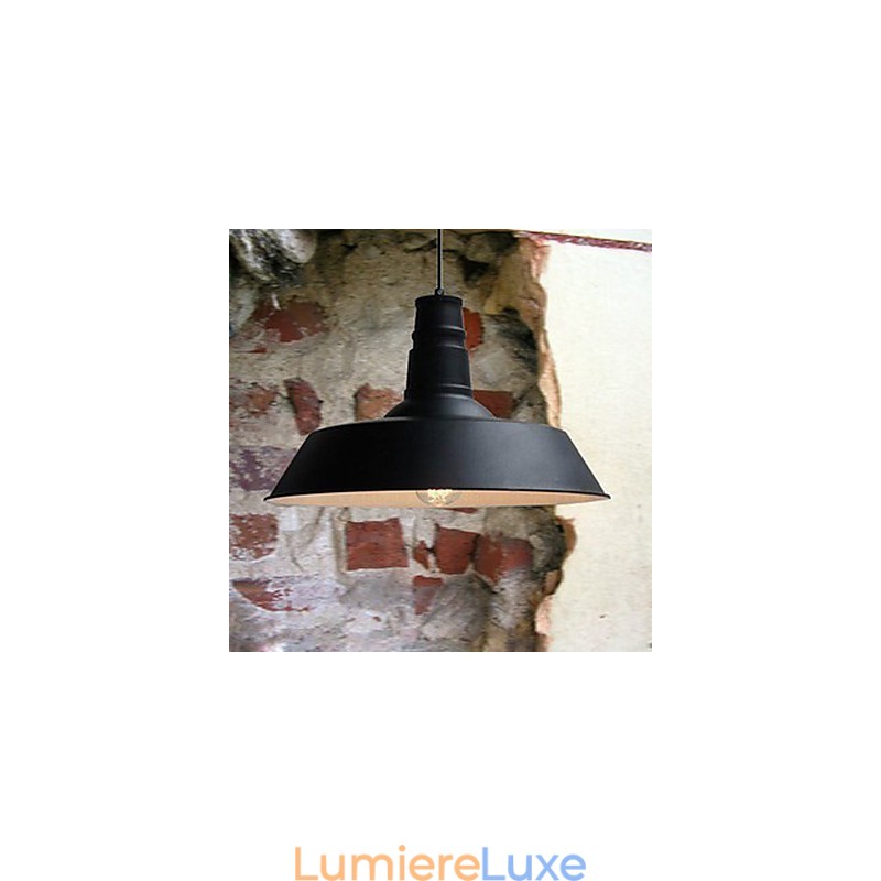 Lampe suspendue industrielle à tête unique de style loft, restaurée selon des méthodes anciennes, pour studio d'art