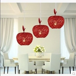 Lustre en aluminium tissé avec trois lampes frontales Apple